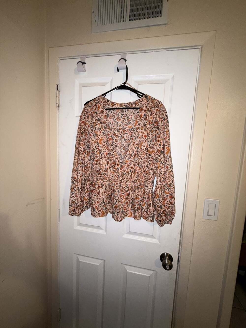 Old Navy Puff-Sleeve Floral Smocked Peplum Blouse SOU 1145-F